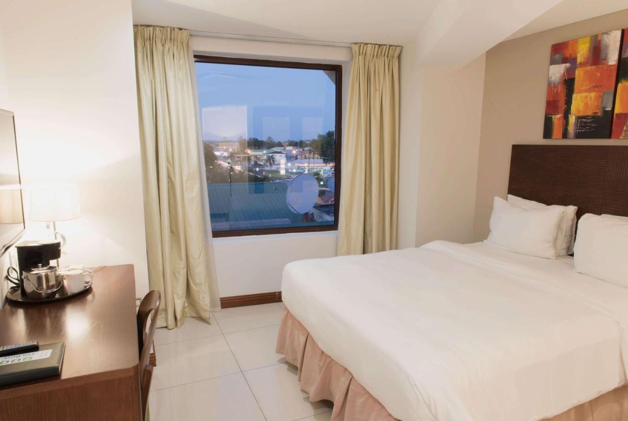 Ramada By Wyndham Princess Paramaribo Exterior foto