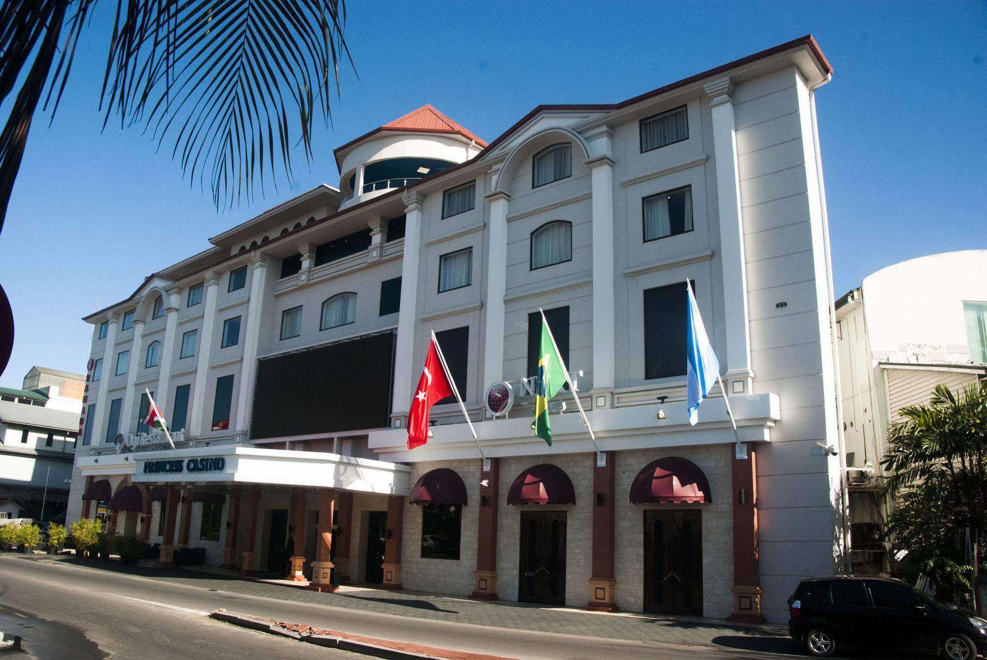 Ramada By Wyndham Princess Paramaribo Exterior foto
